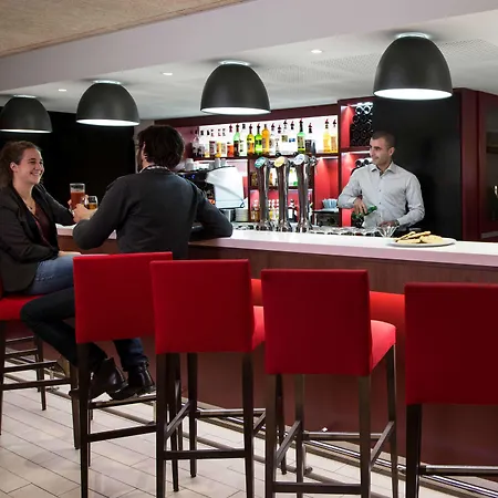 Hotell Campanile - Poissy - Renove En 2024