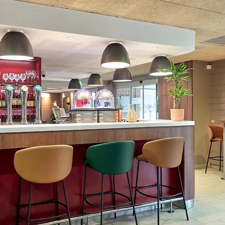 Hotell Campanile - Poissy - Renove En 2024