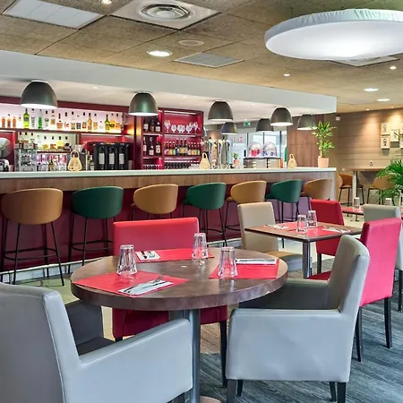 Hotell Campanile - Poissy - Renove En 2024 Villennes-sur-Seine