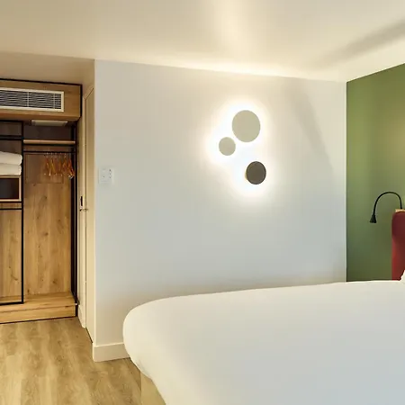Campanile - Poissy - Renove En 2024 Hotell