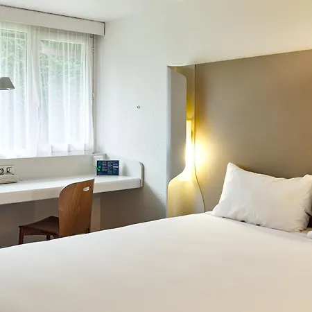 Campanile - Poissy - Renove En 2024 Hotell 3*