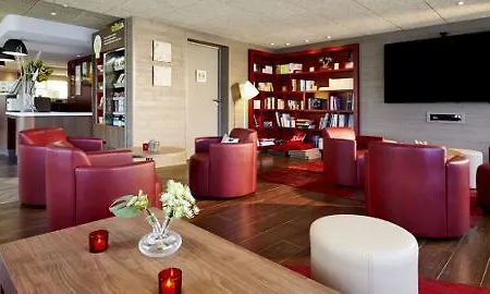 Hotell Campanile - Poissy - Renove En 2024 3*