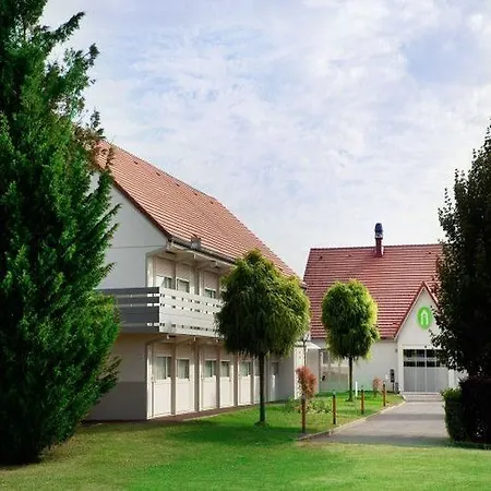 Campanile - Poissy - Renove En 2024 Hotell